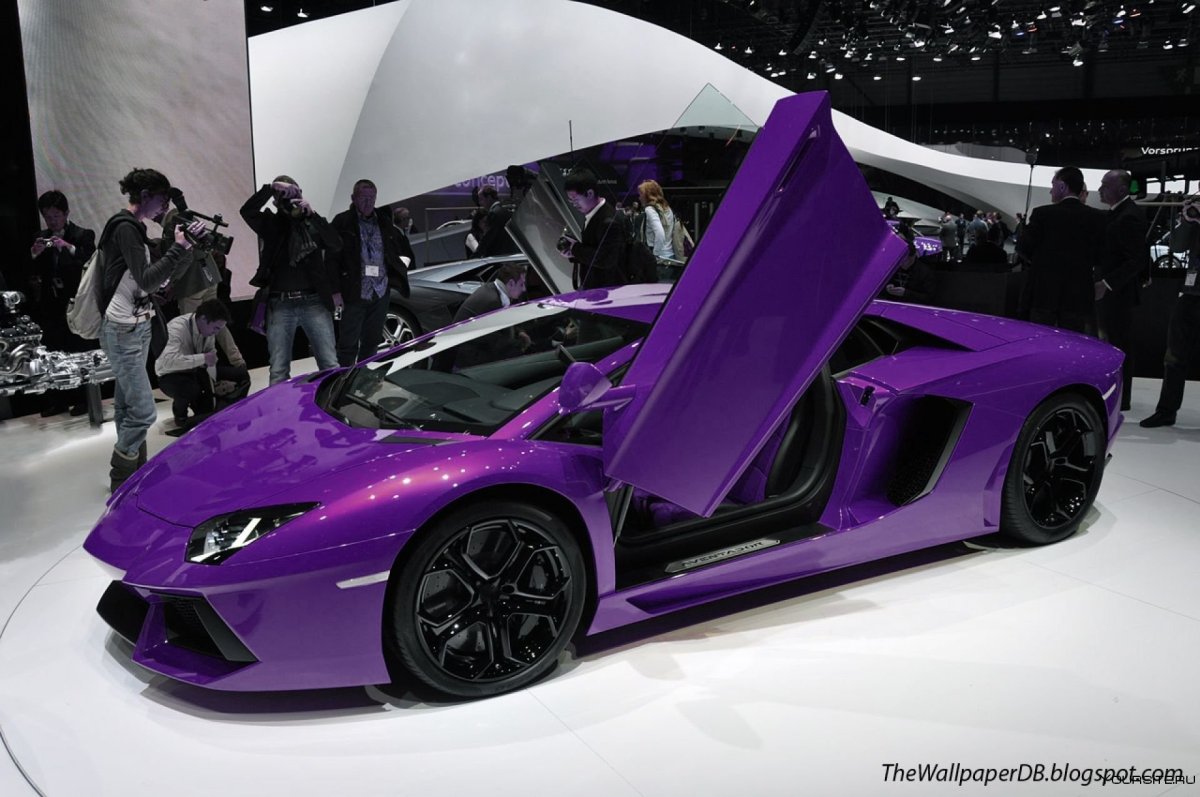 Lamborghini Aventador lp700-4 фиолетовый