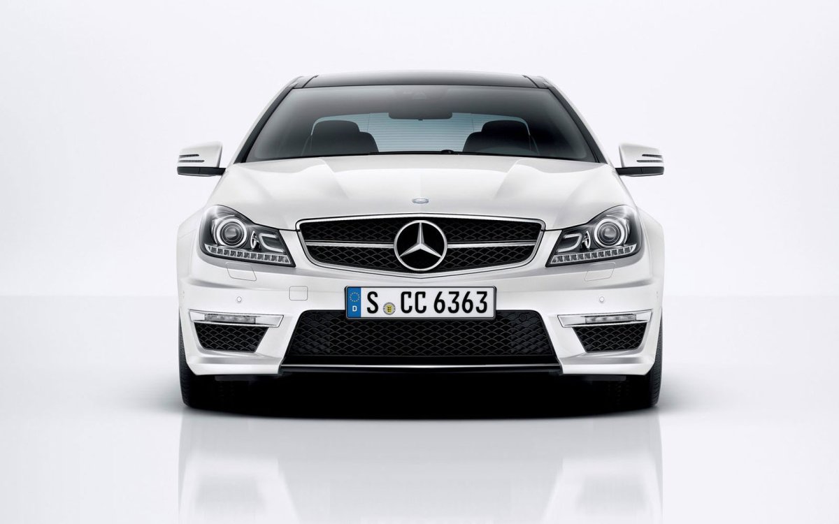 Mercedes c63 AMG перед