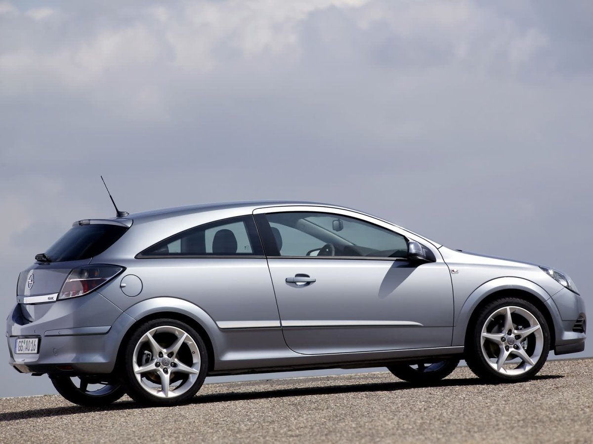 Opel Astra GTC 2005