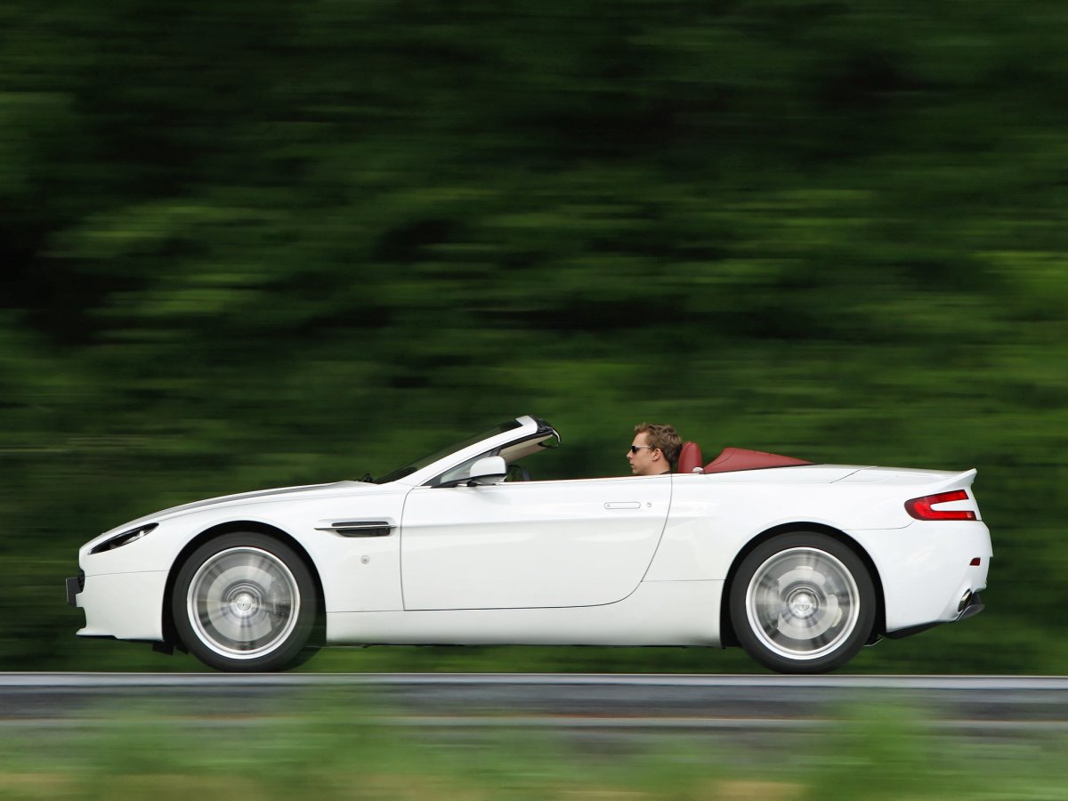 Aston Martin v8 Vantage 2008