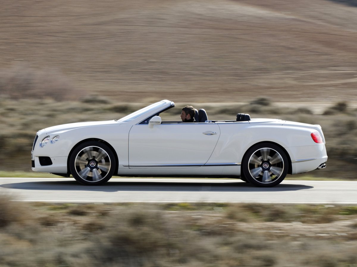 Continental gt v8 Convertible белая