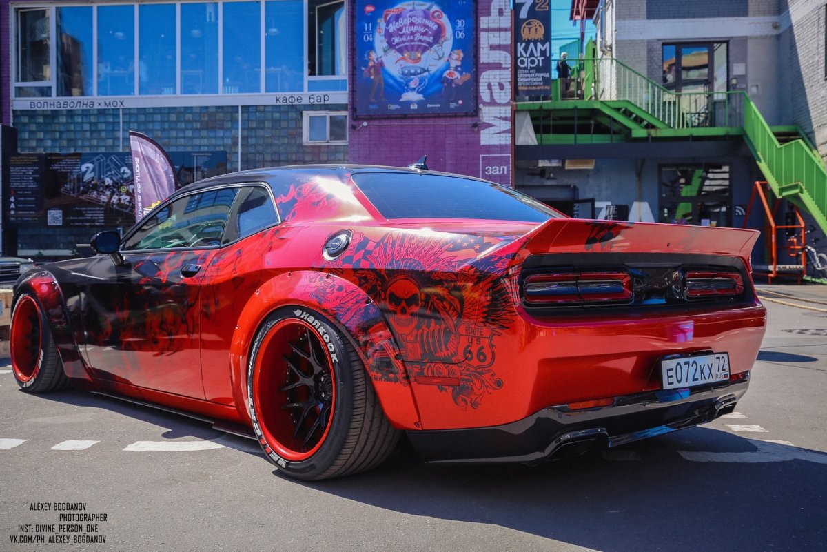 Hellcat dodge винил