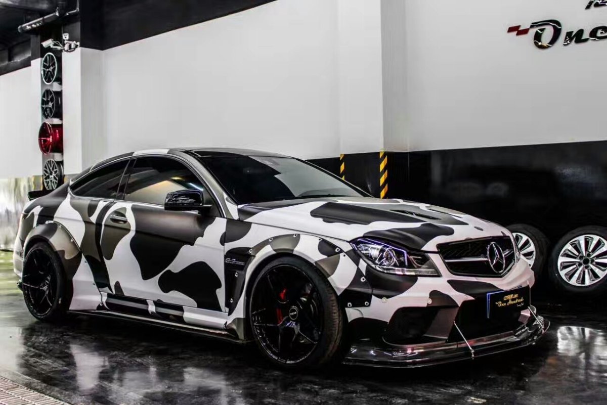 Mercedes Benz c63 AMG винил