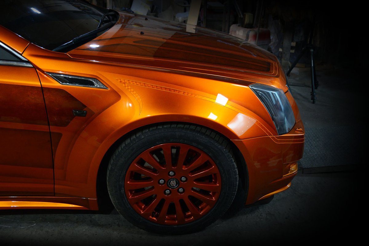 Cadillac CTS оранжевый