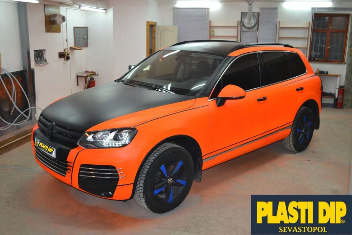 Volkswagen Touareg оранжевый