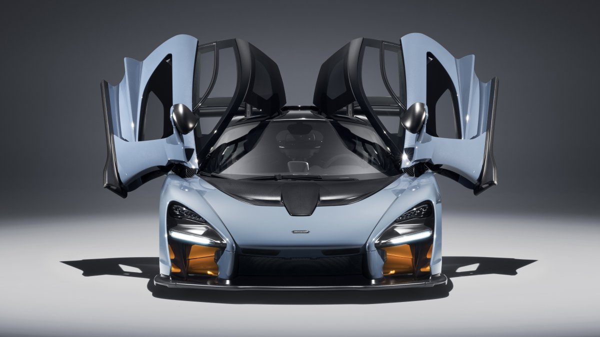 Машина MCLAREN Senna