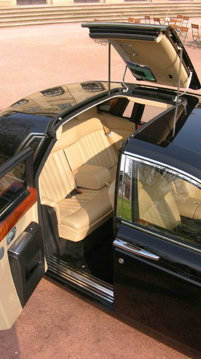 Rolls Royce Phantom двери