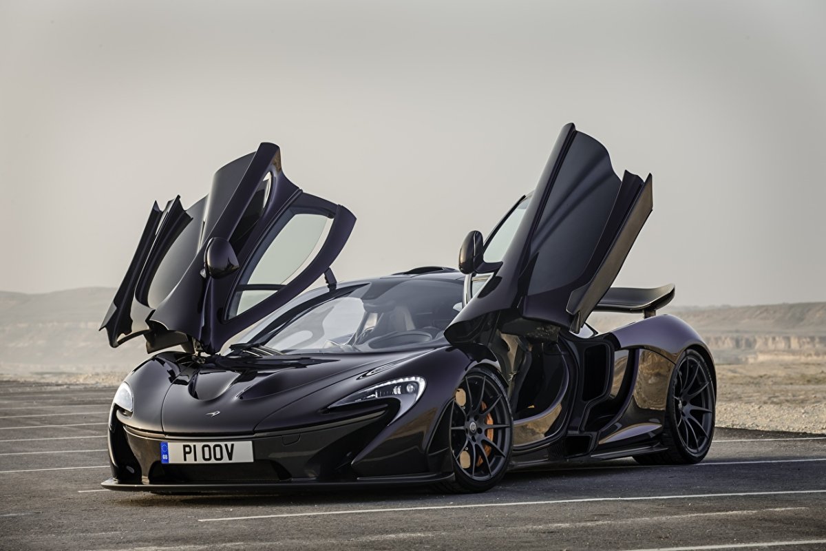 MCLAREN p1 GTR чёрный