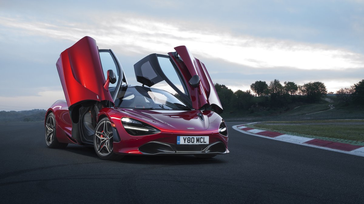 Спорткар MCLAREN 720s