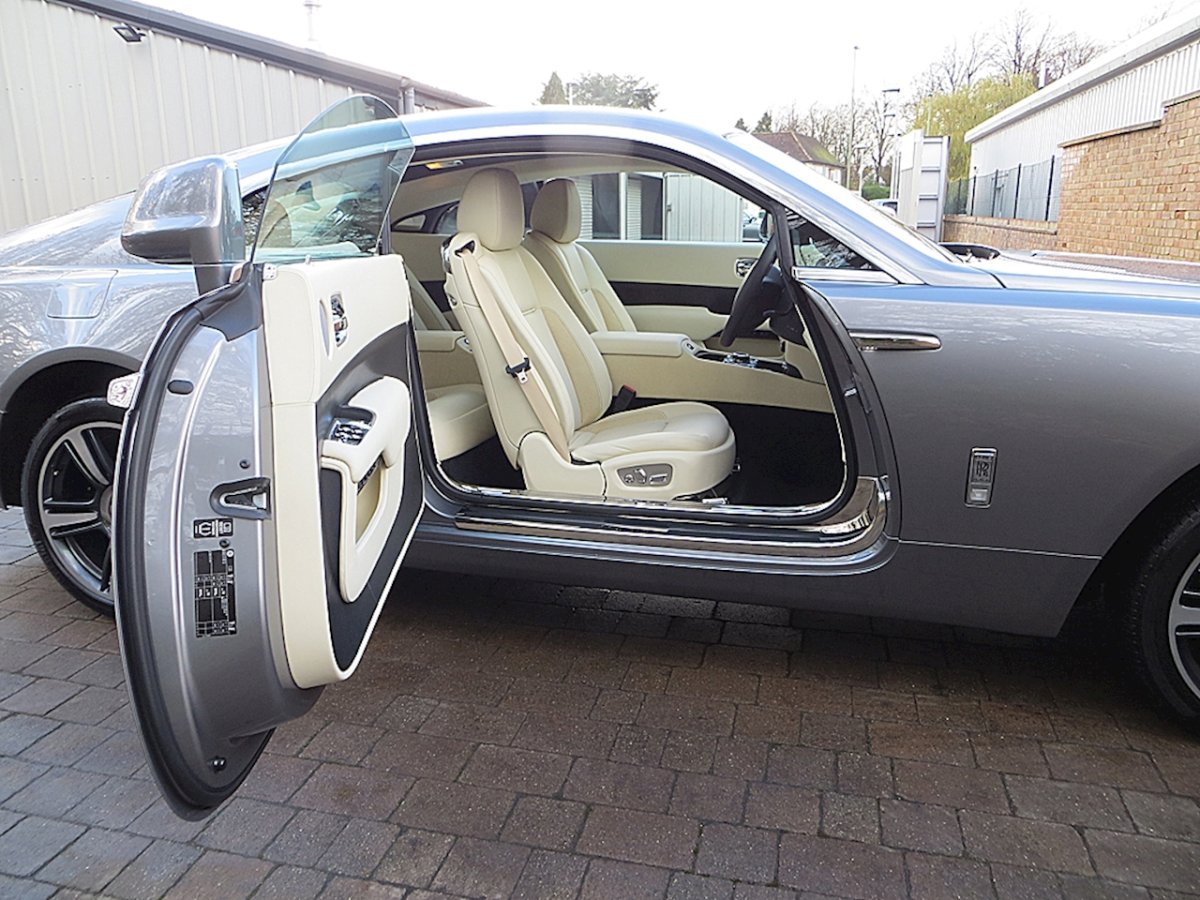 Rolls Royce Wraith двери