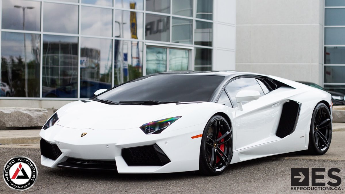 Lamborghini Aventador 2015 белый