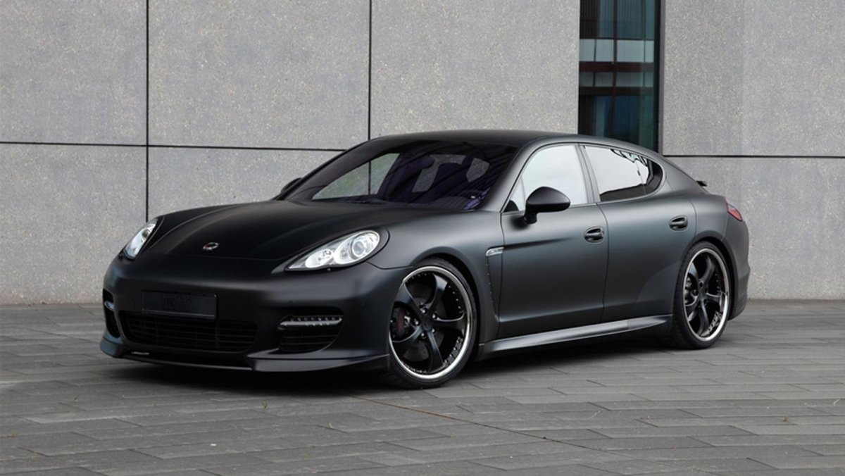 Porsche Panamera Black