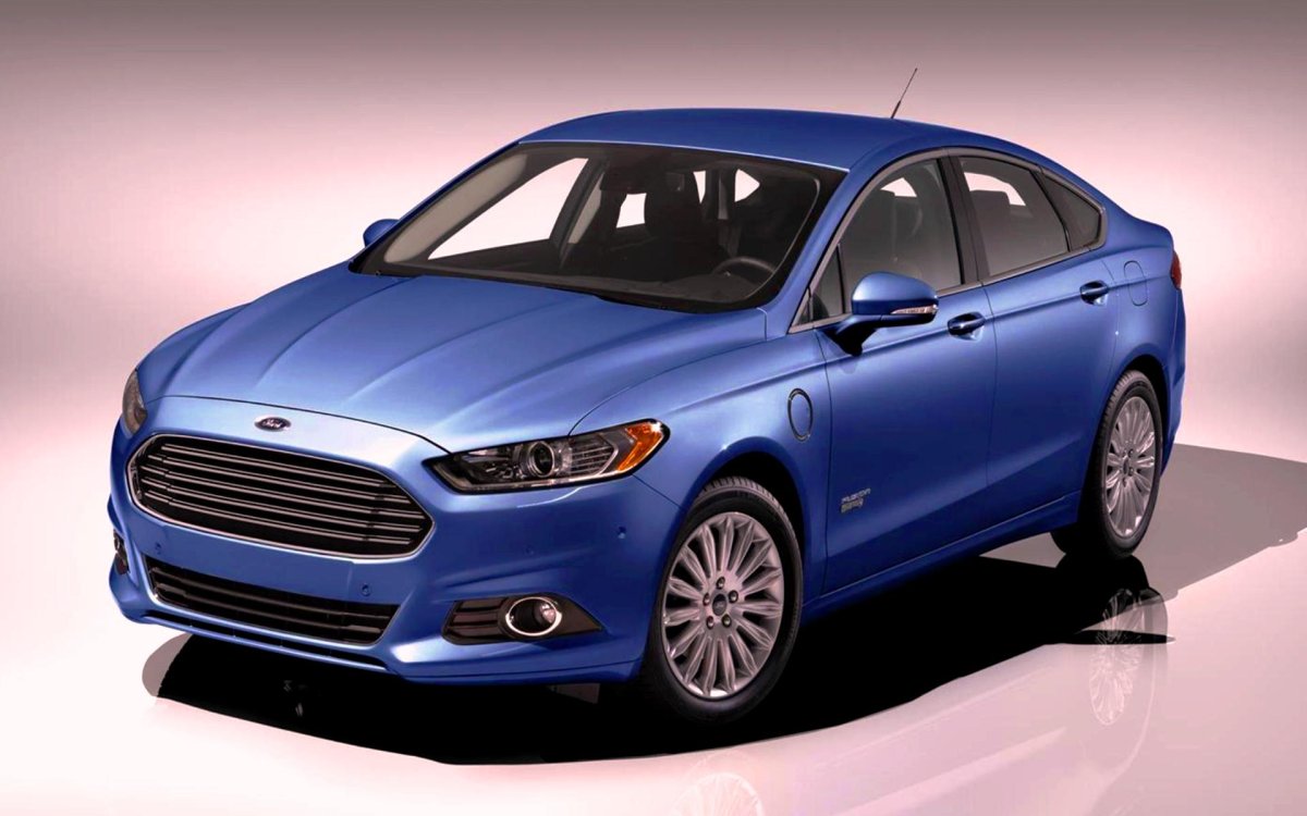 Ford Fusion Hybrid 2015