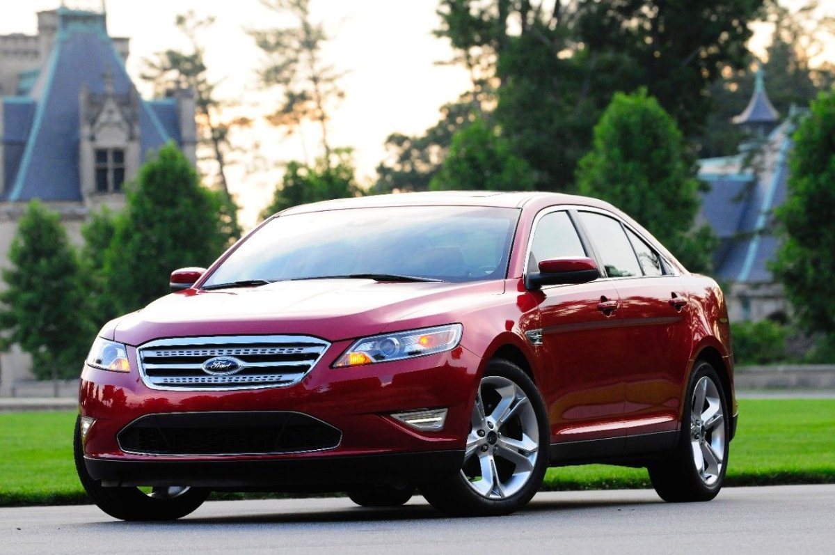 Ford Taurus Sho 2010