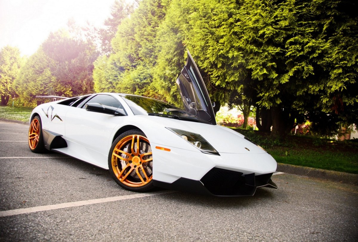 Lamborghini Murcielago lp670-4 SV белая