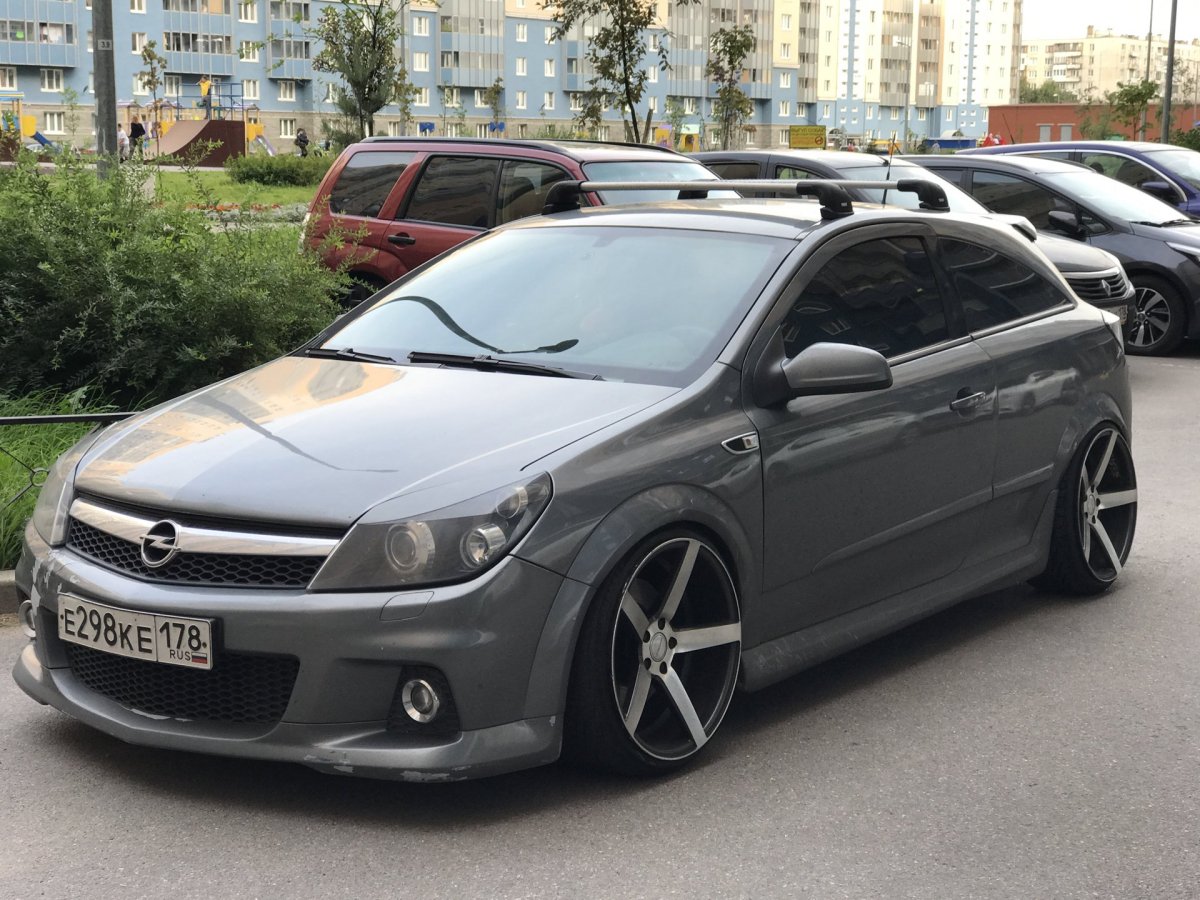 Опель Астра h GTC Vossen