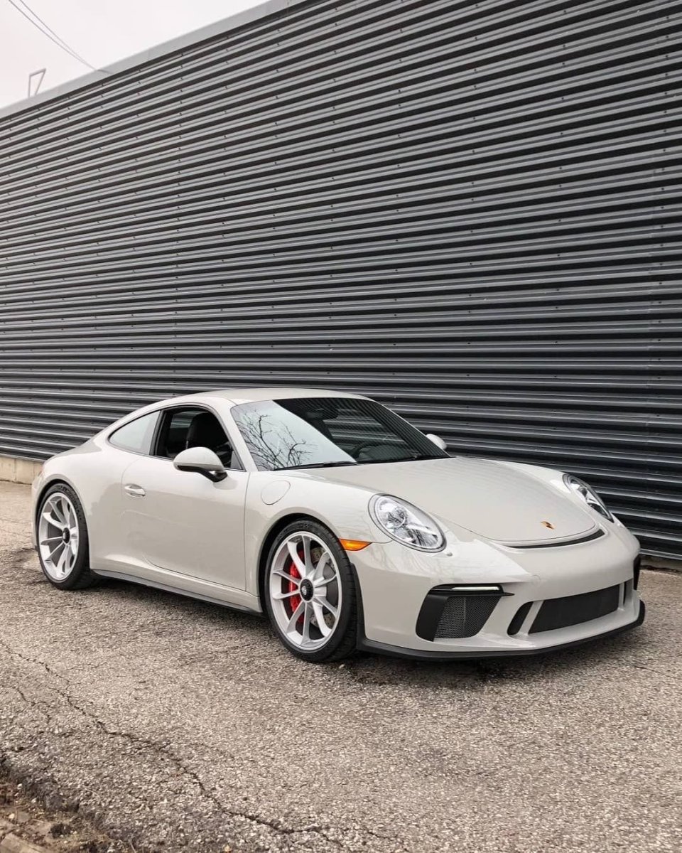 Porsche 911 gt3 Grey