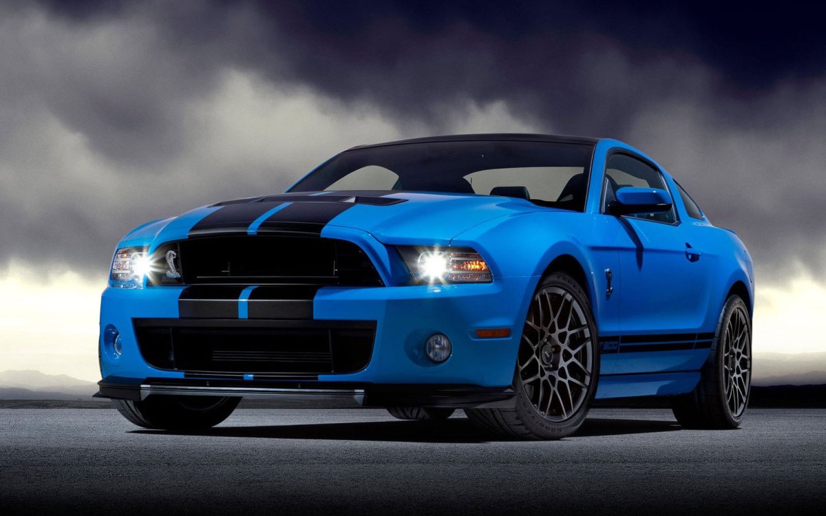 Ford Shelby gt500 2013