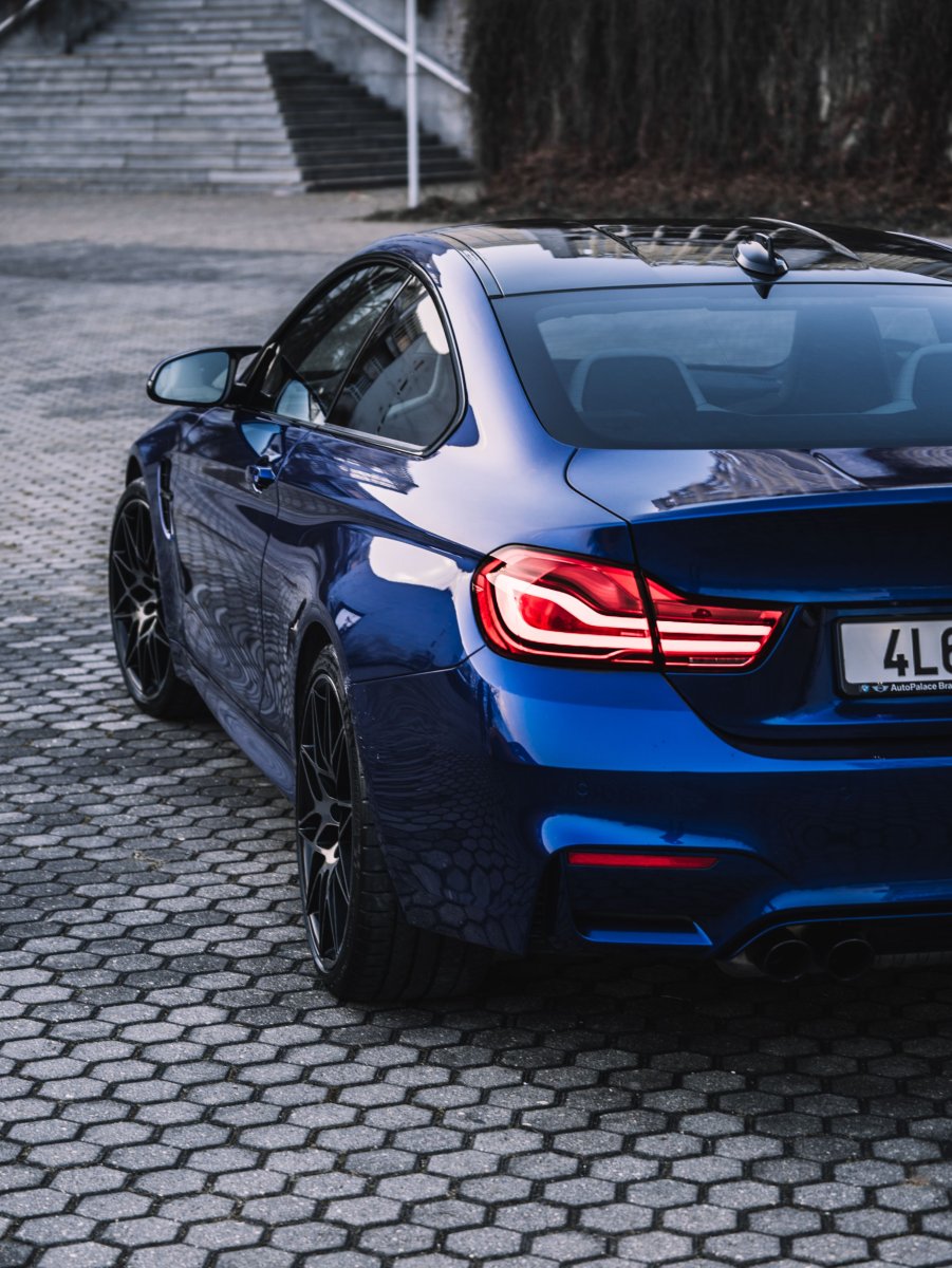 BMW m4 Blue