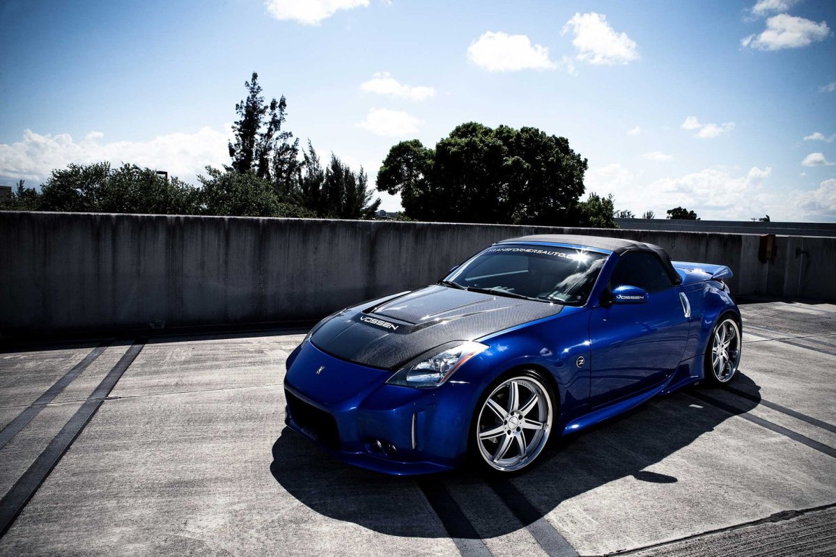 Nissan 350z синий металлик