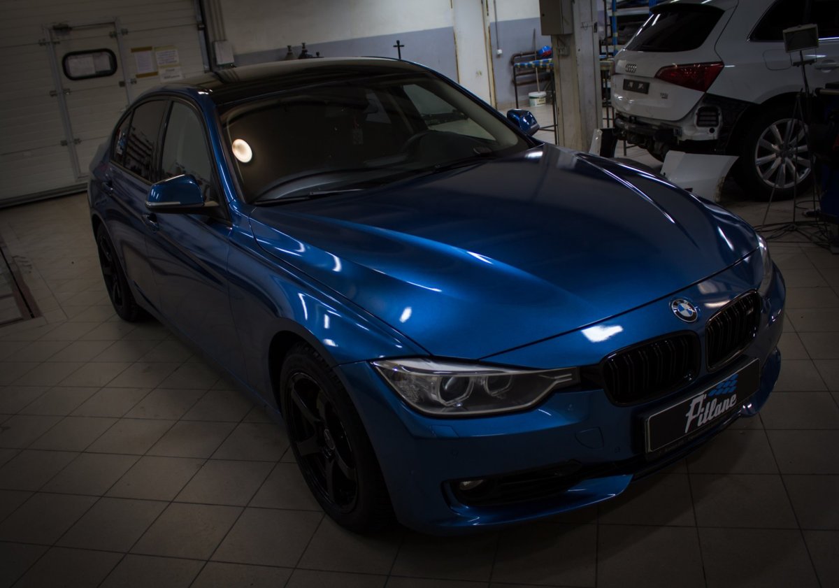 Blue Onyx Metallic BMW