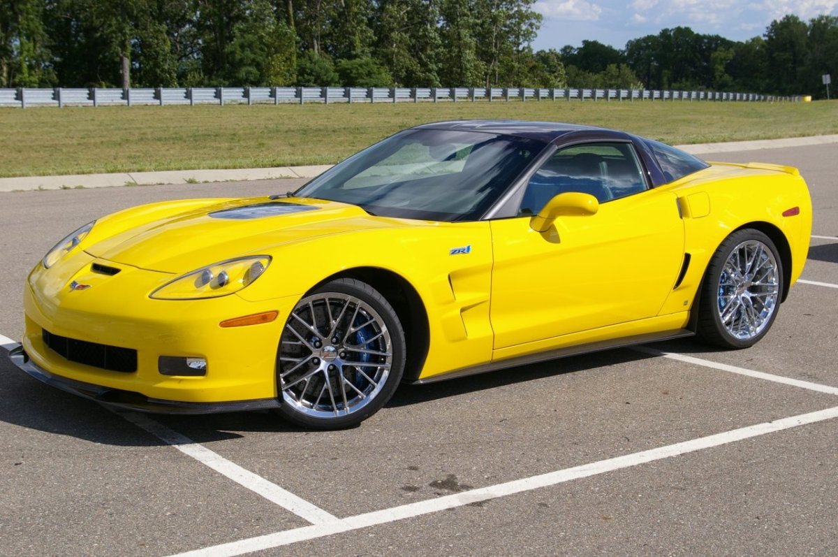 Chevrolet Corvette zr1 Yellow