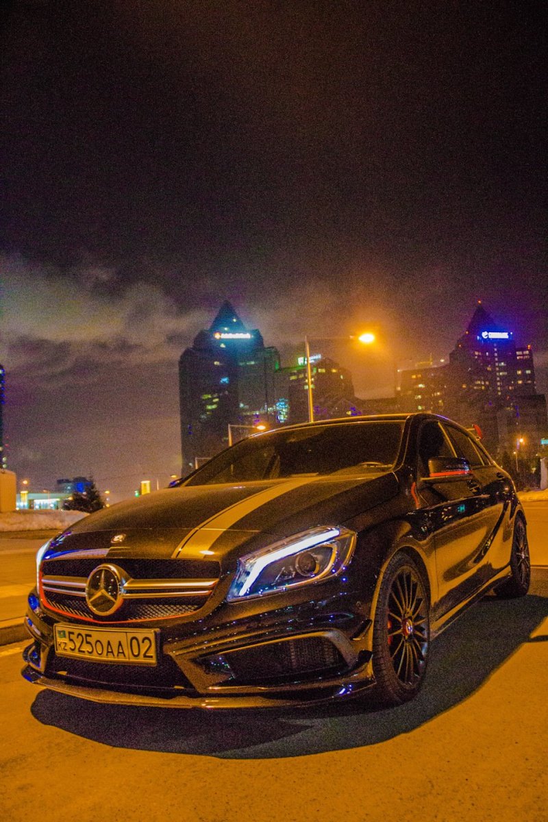 Mercedes Benz c63 AMG В золоте