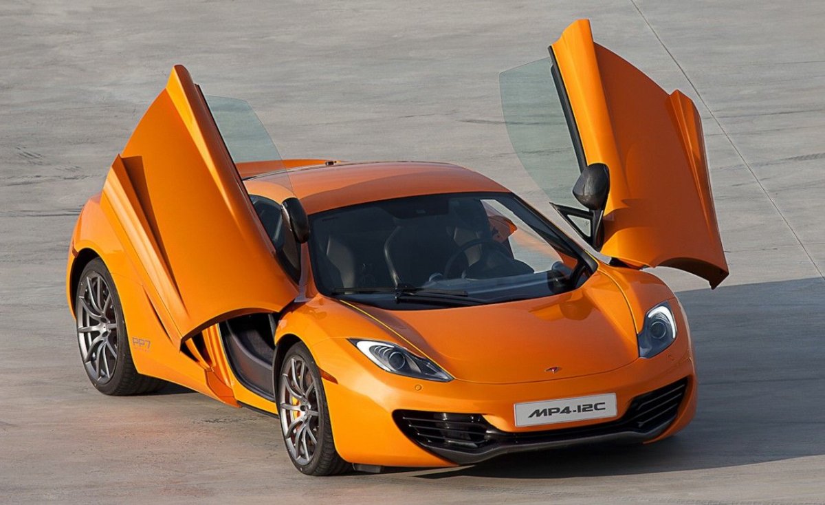 MCLAREN mp4-12c