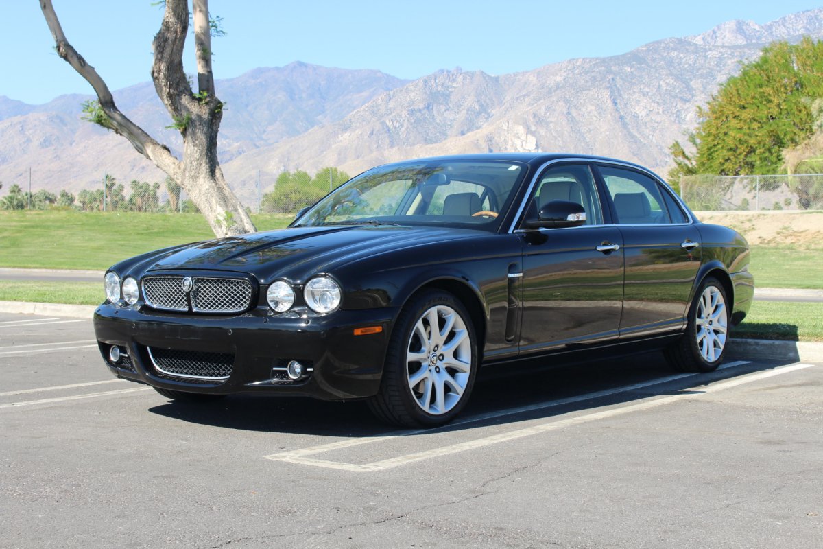 Ягуар XJR 2009