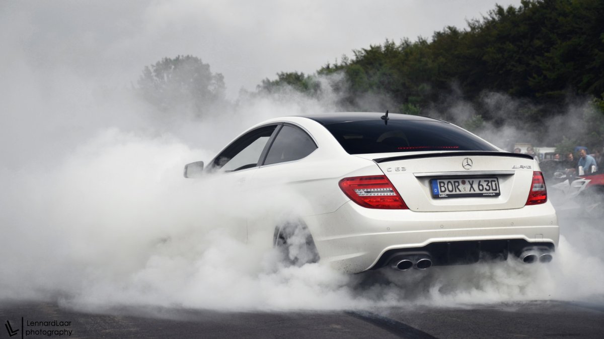 Mercedes c63 AMG дрифт