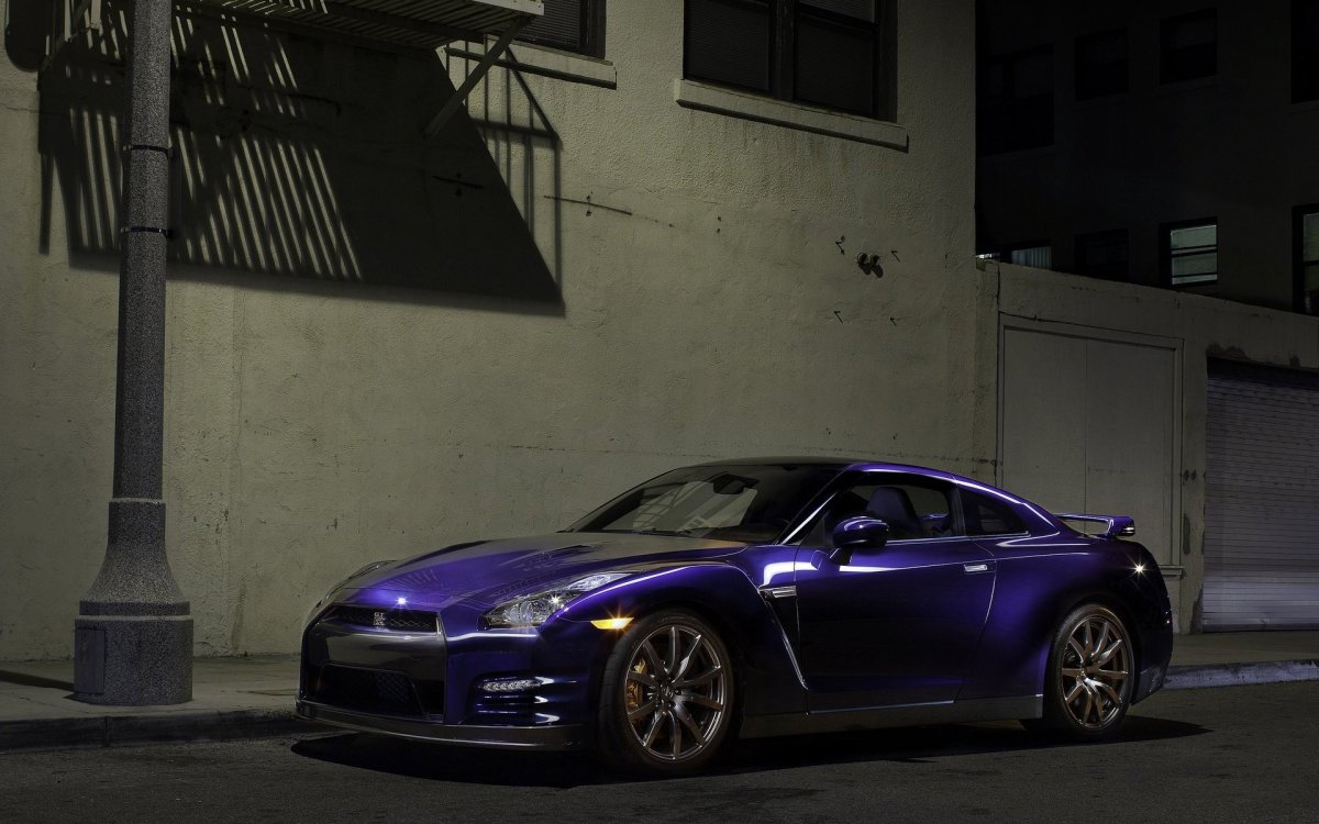 Midnight Blue Nissan GTR