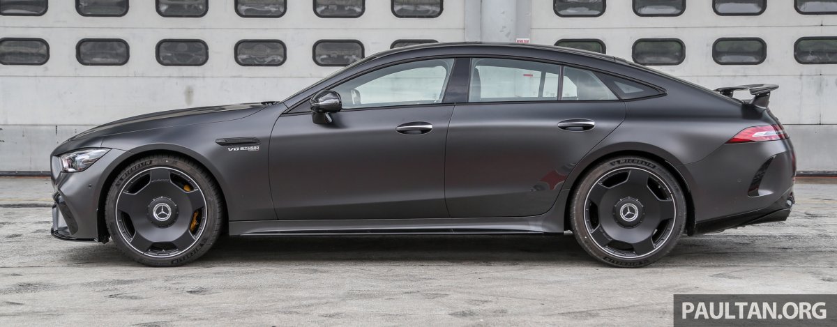 Мерседес gt 63 сбоку