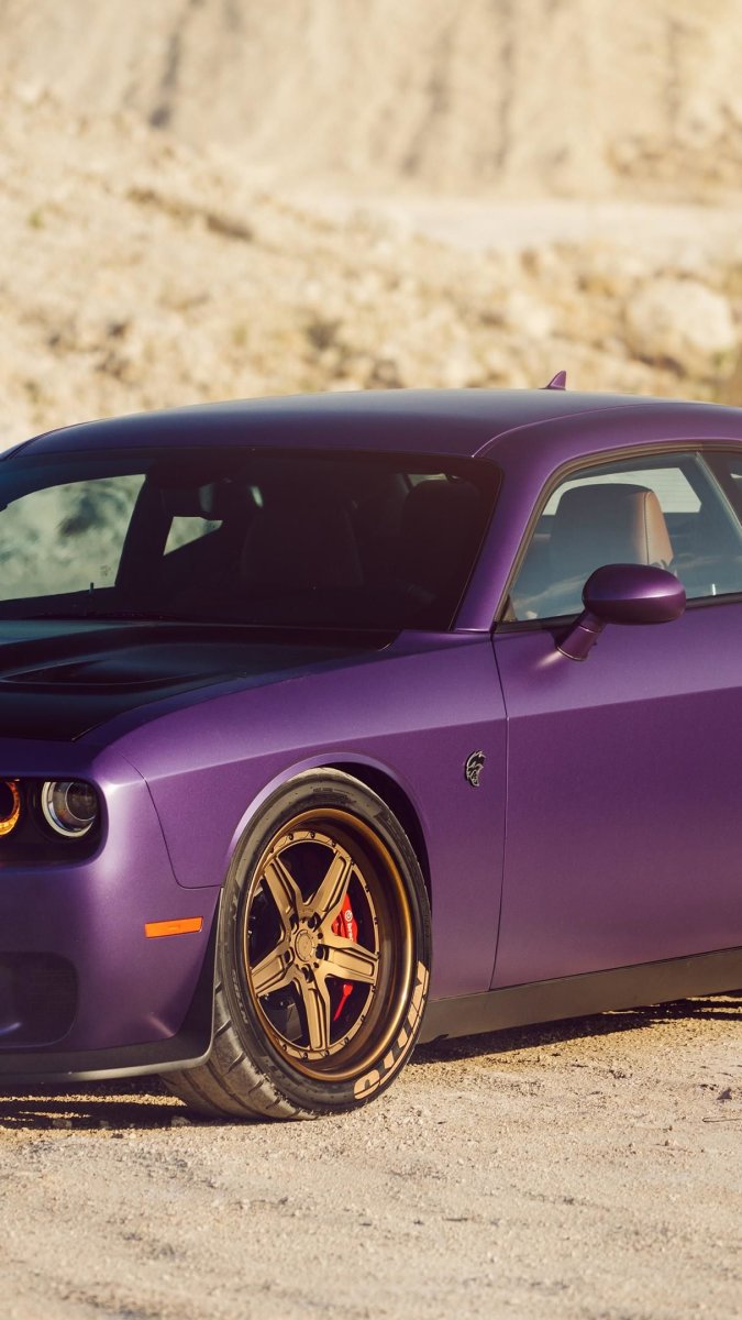 Dodge Challenger Hellcat Purple