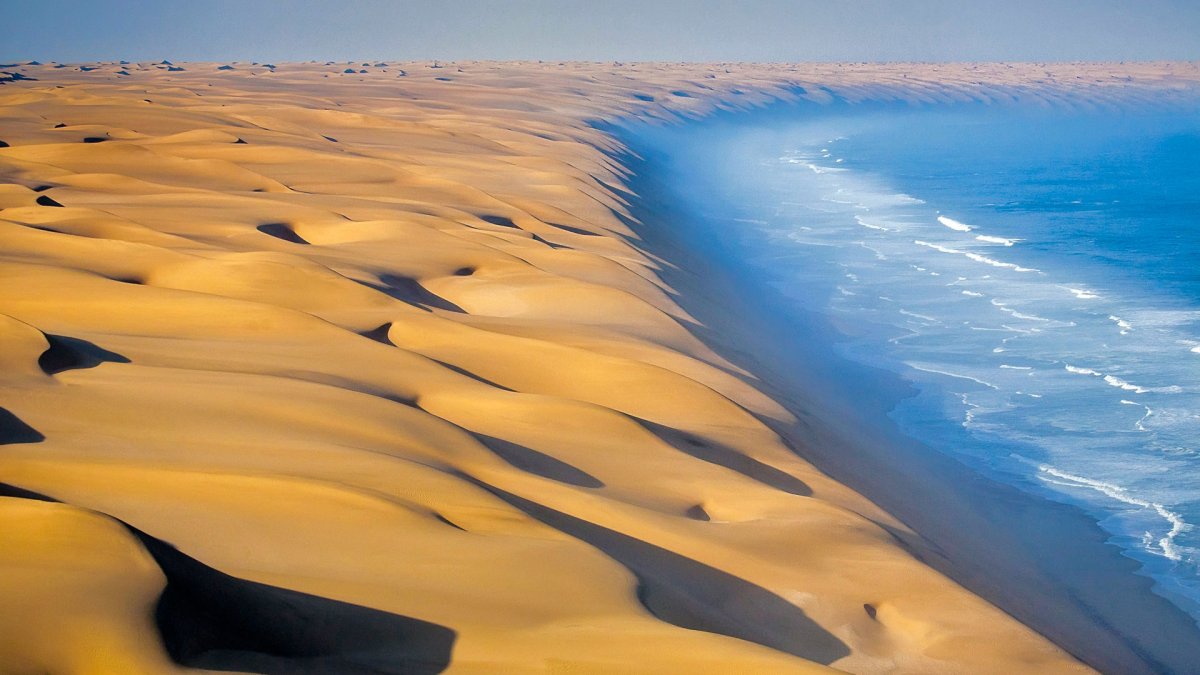 Пустыня Намиб и Атлантический океан