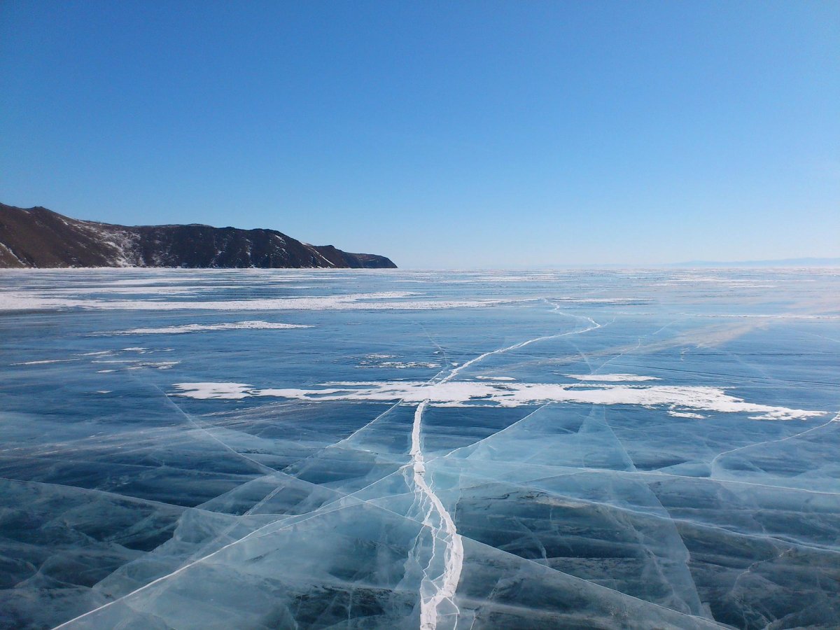 Листвянка Иркутск Байкал лед