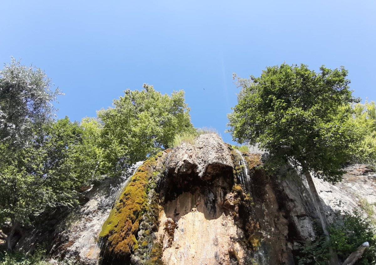 Абзановский водопад ульи