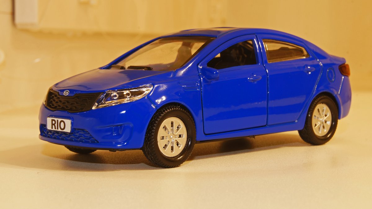 Kia Rio 1:43