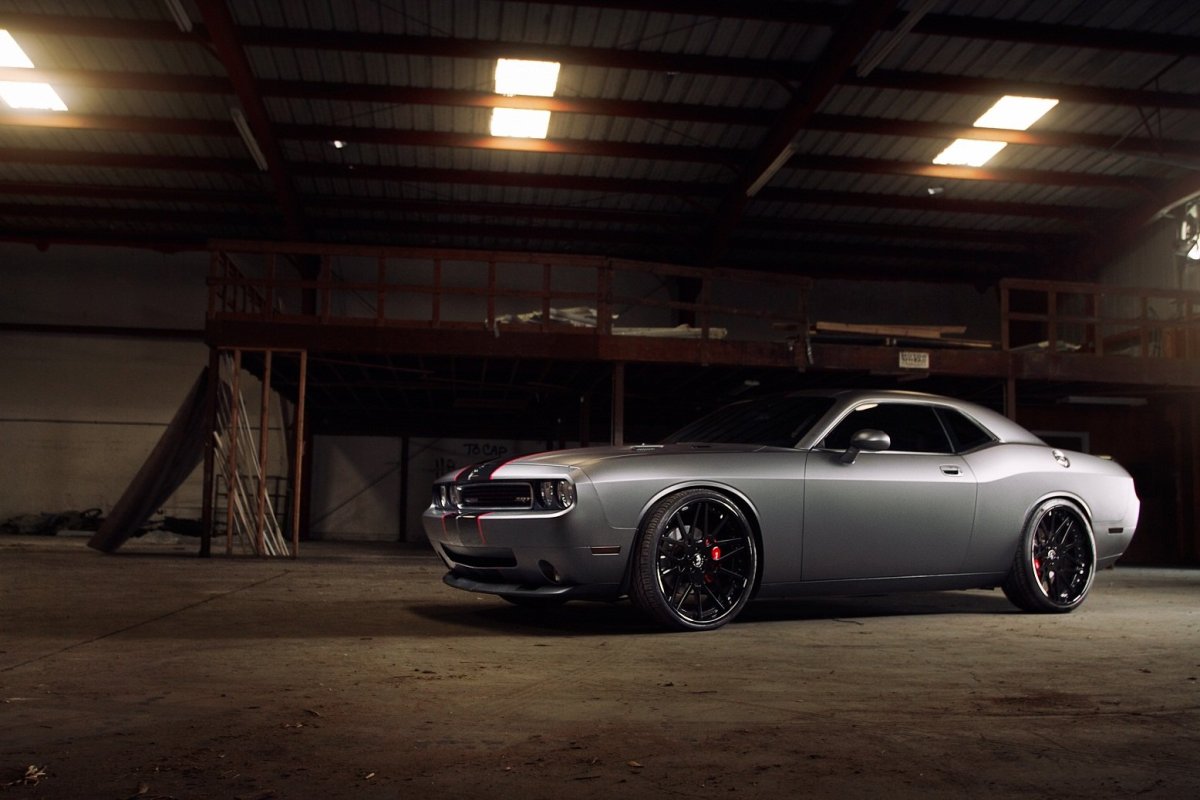 Dodge Challenger srt8