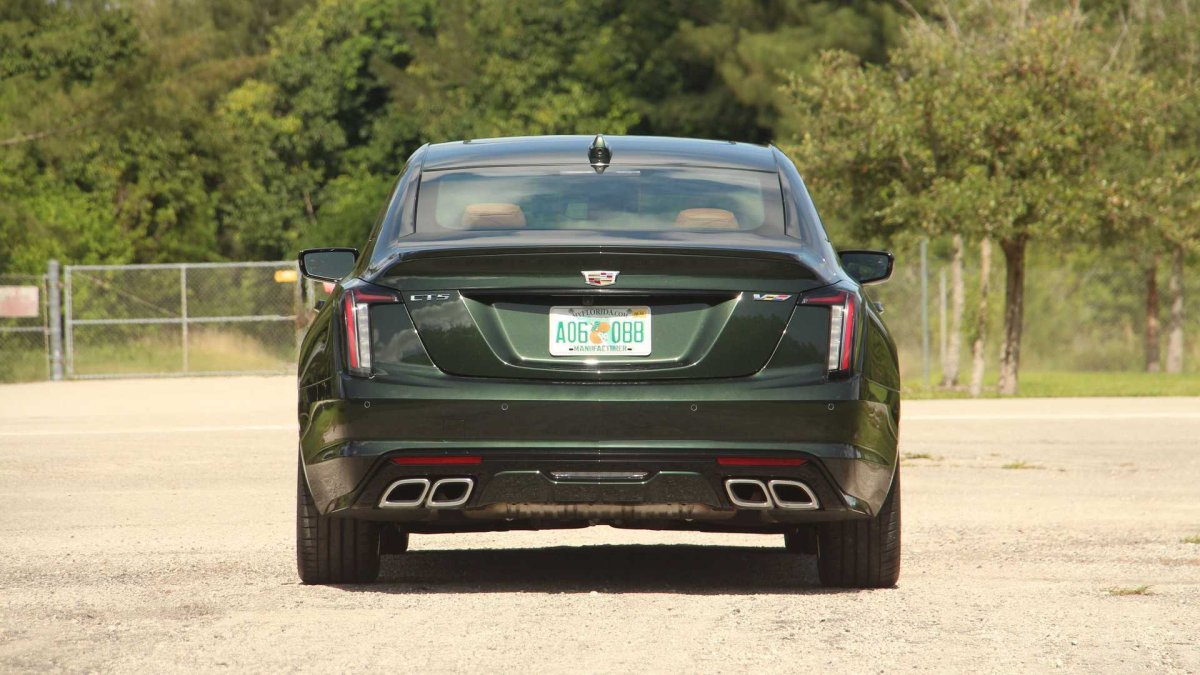 Cadillac @cadillacrussia . Я владелица красной малышки xt4.