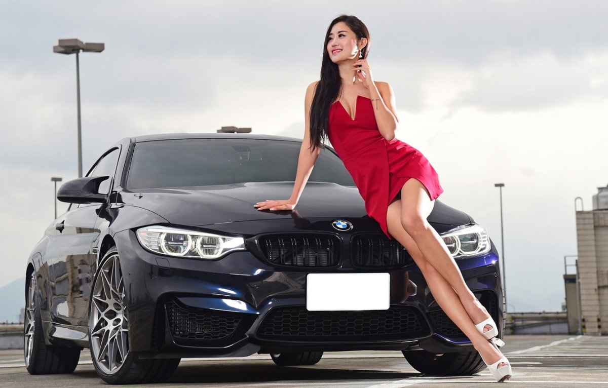 BMW g30 и девушка