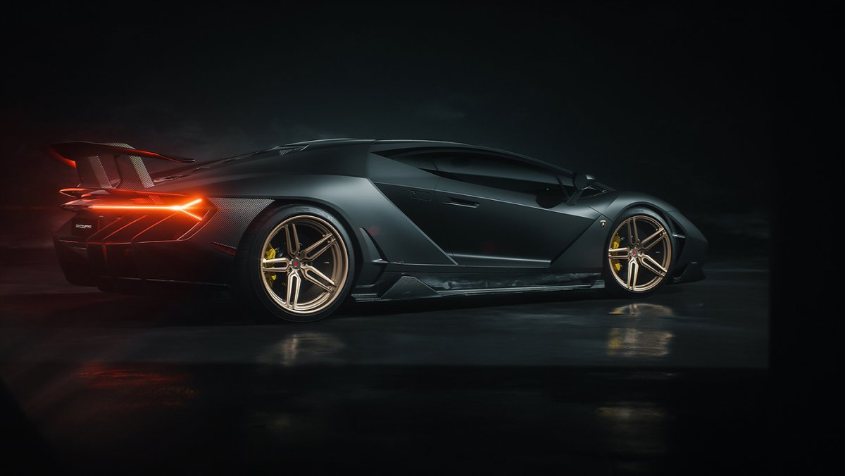 Lamborghini Centenario сбоку