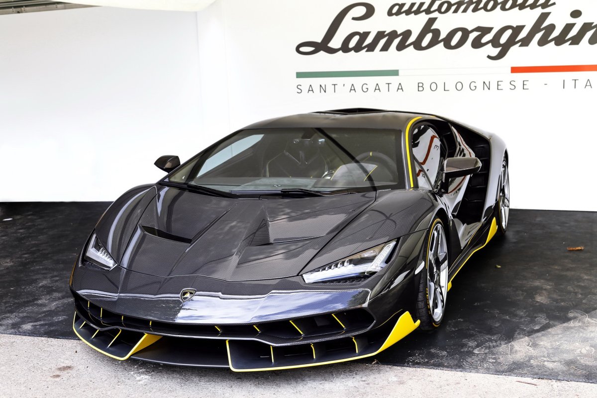 Lamborghini Centenario' серебристый