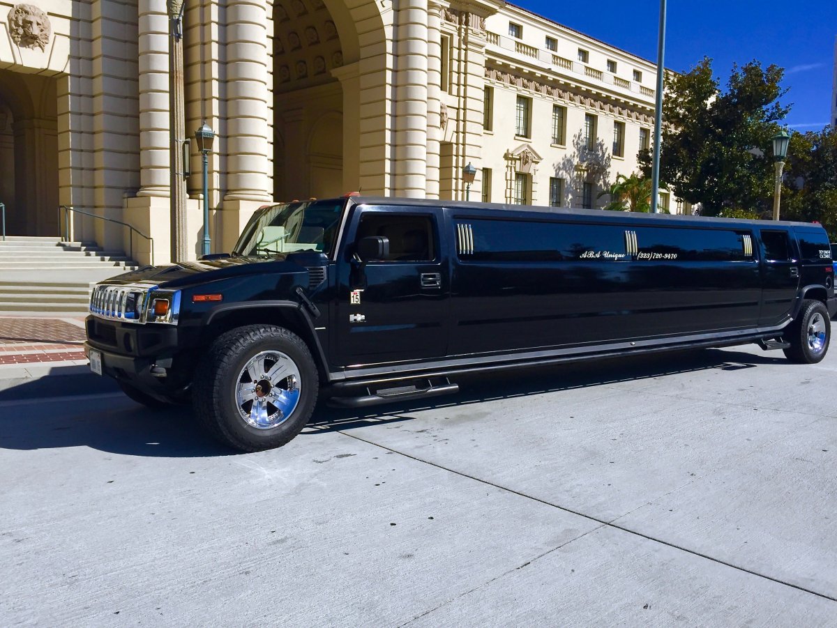 Лимузин Hummer чёрный сола