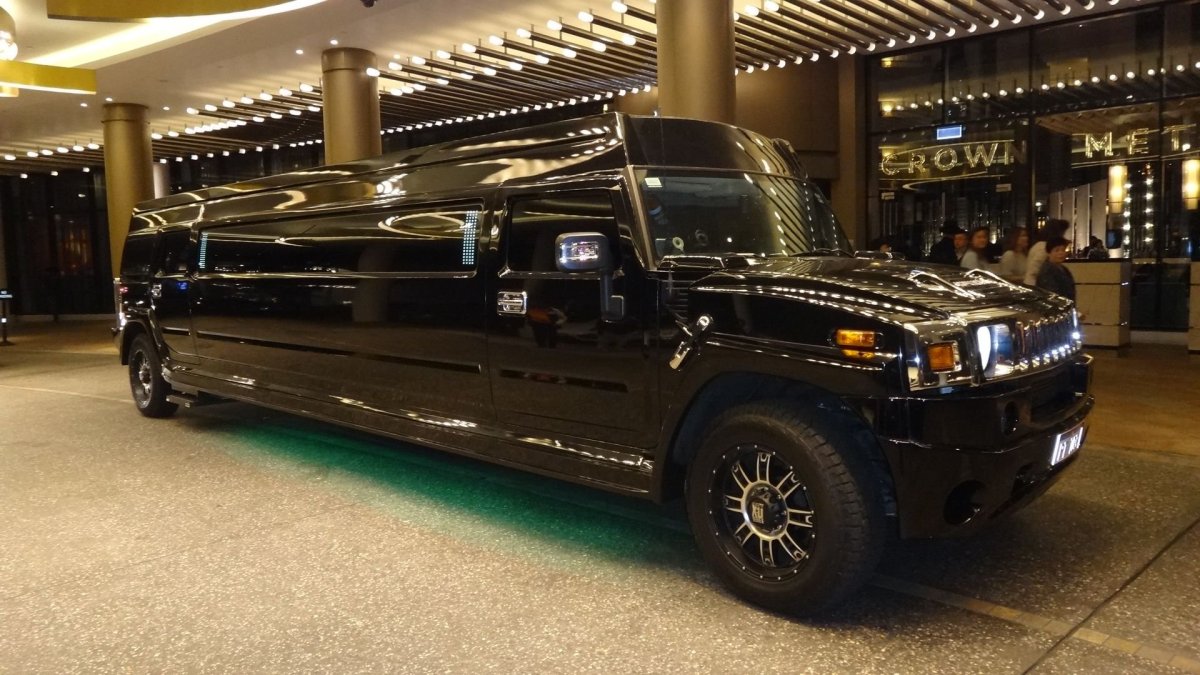 Hummer лимузин