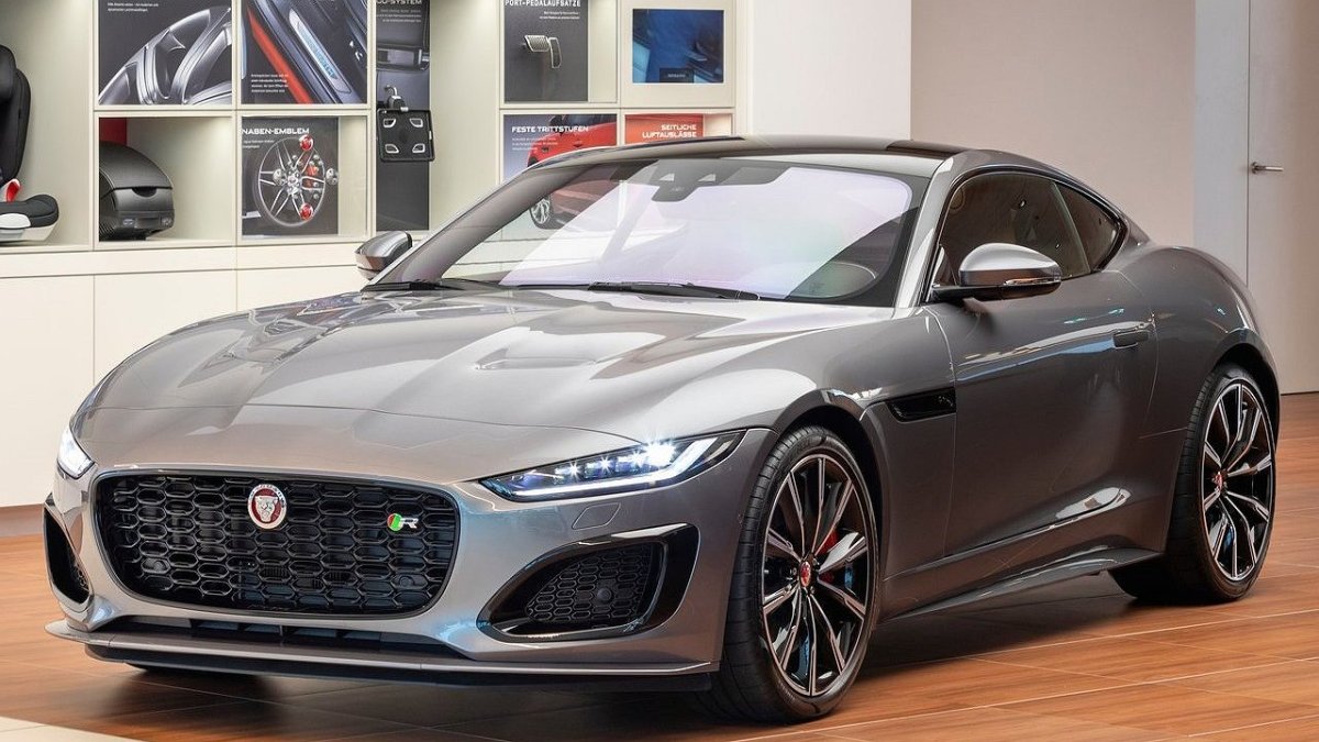 Jaguar f Type 2021