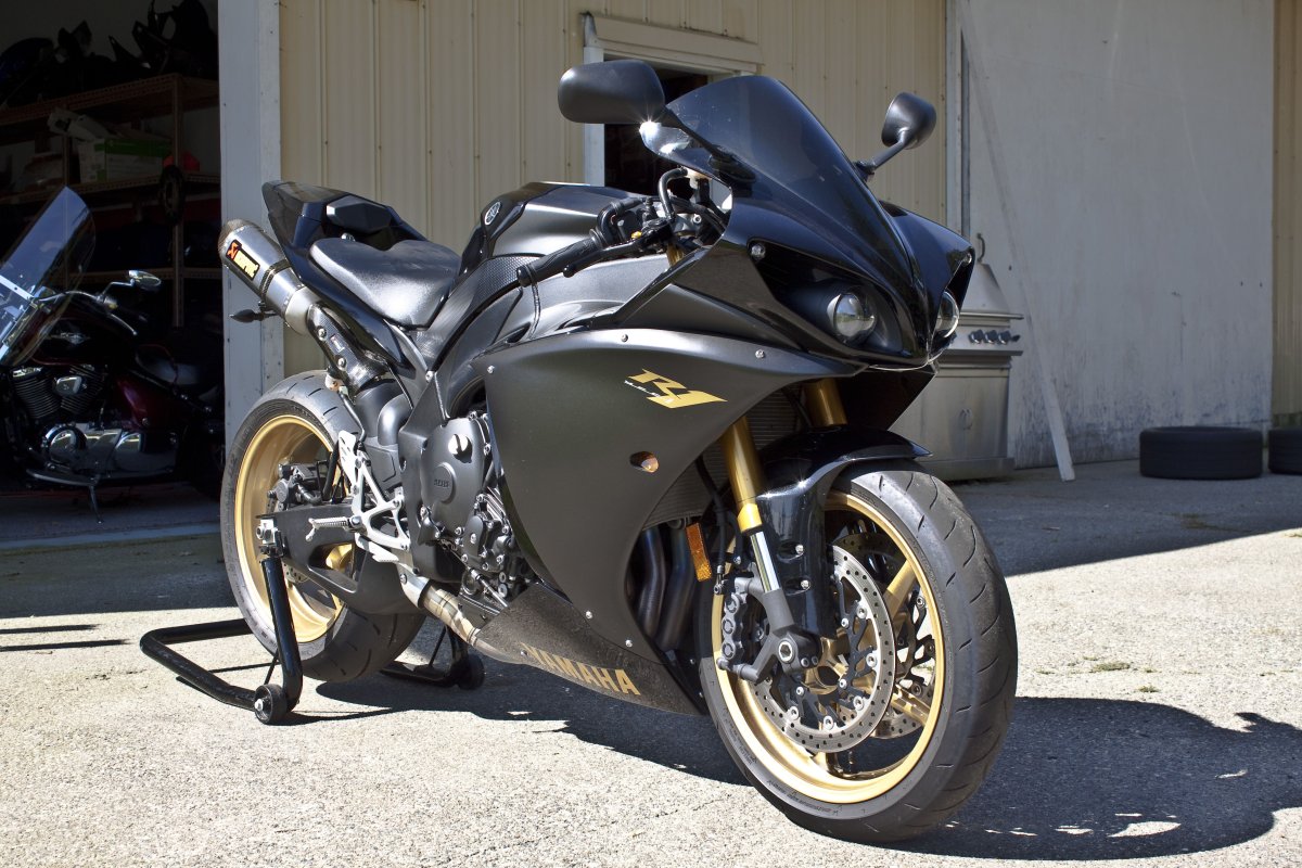 Yamaha r1 2009 Black