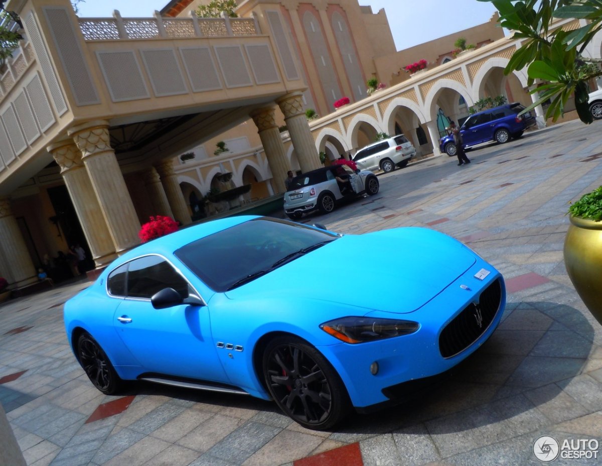 Maserati GRANTURISMO синий