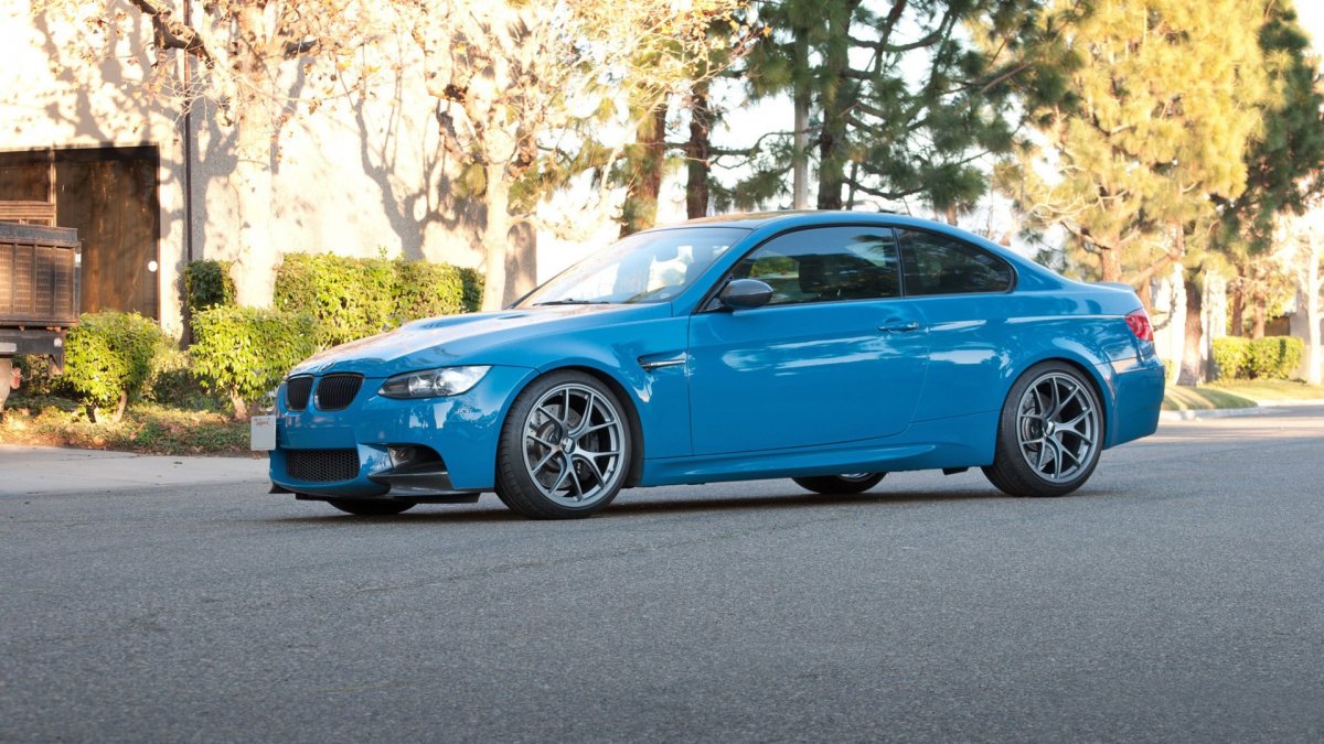 Laguna Seca Blue BMW