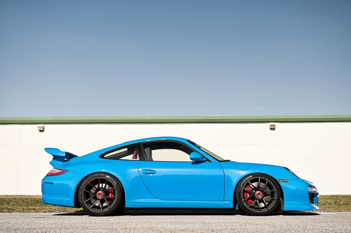 Porsche 911 gt3 сбоку