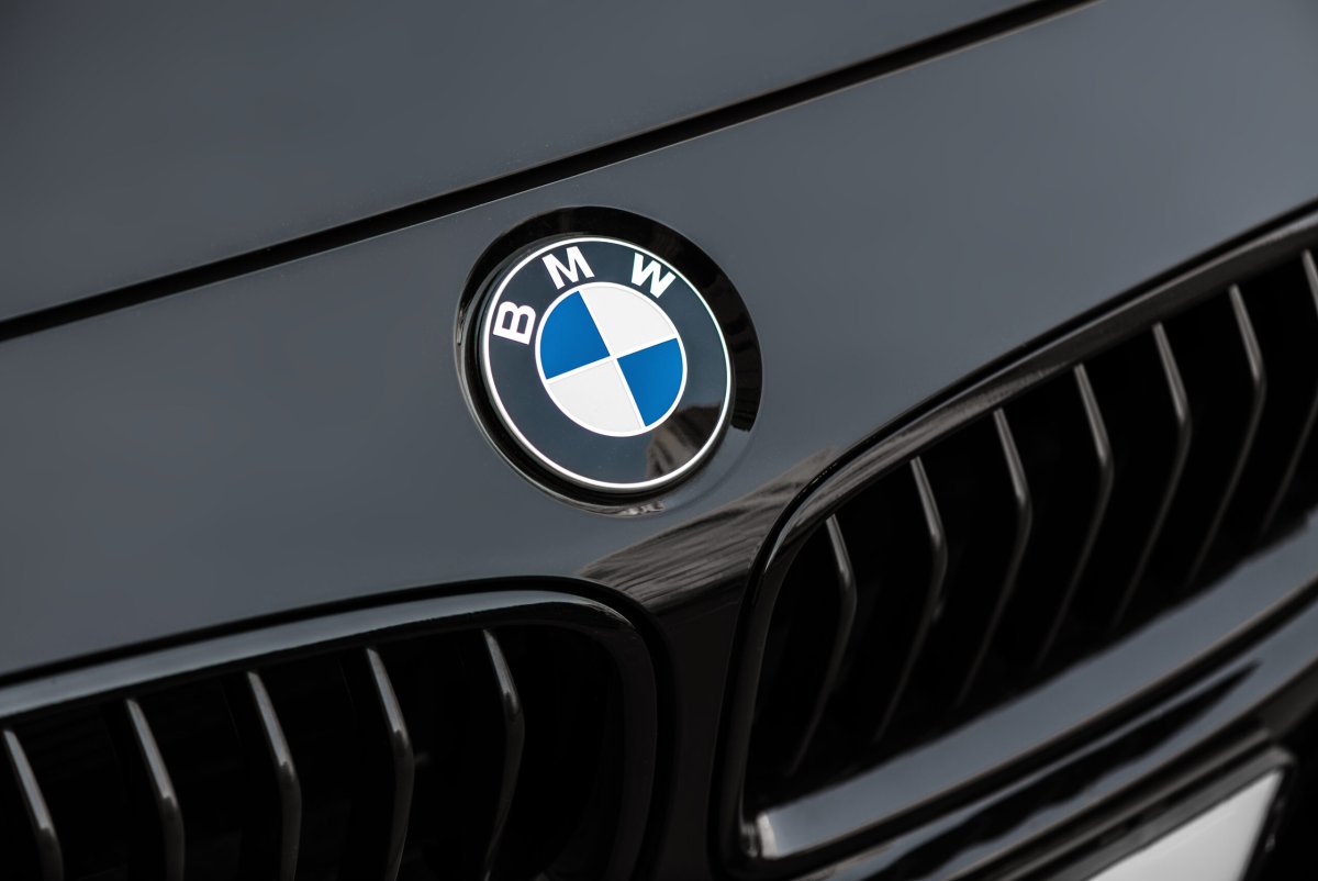 Значок BMW f10